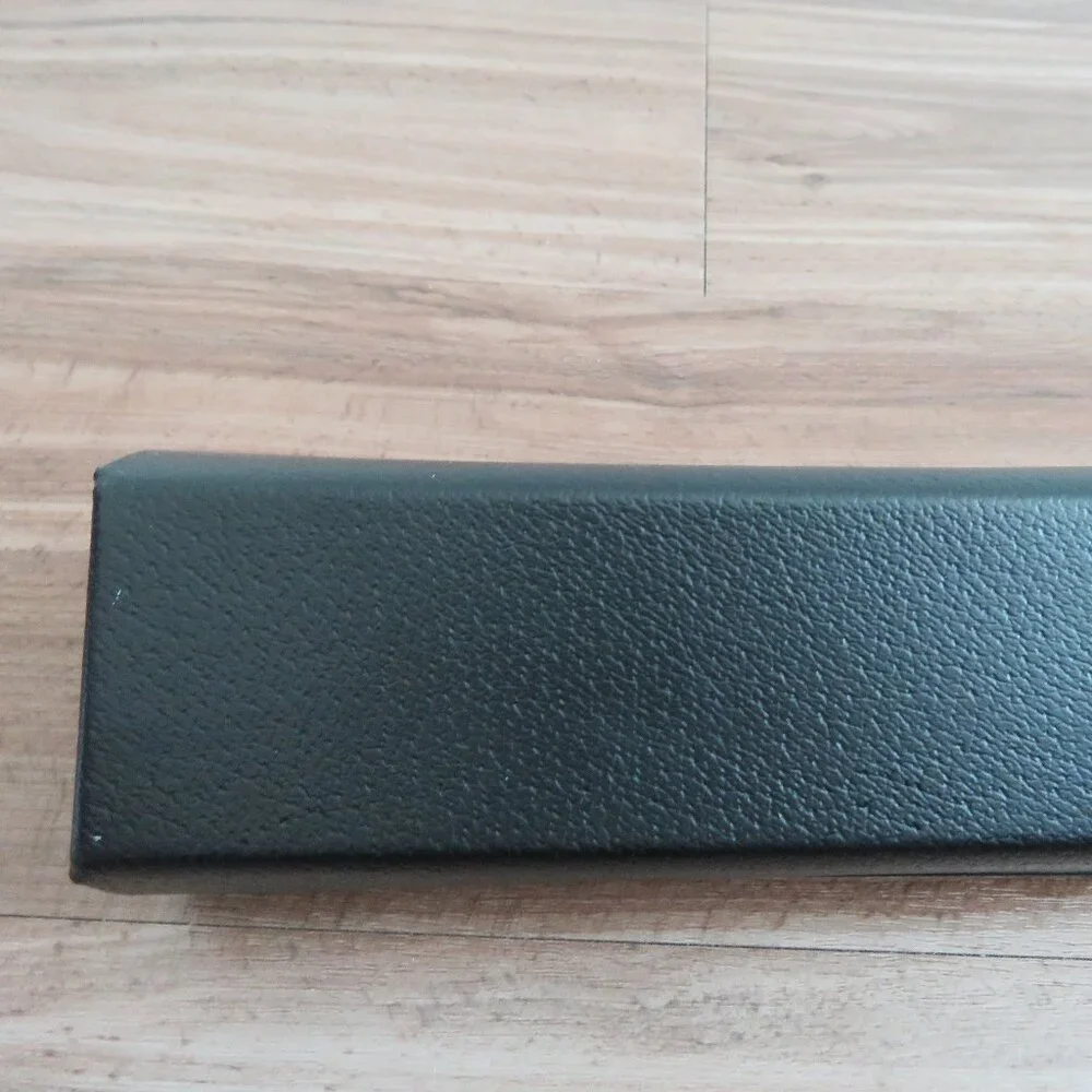 BURBERRY Magnetic Closure Hard Glasses Sunglasses Case